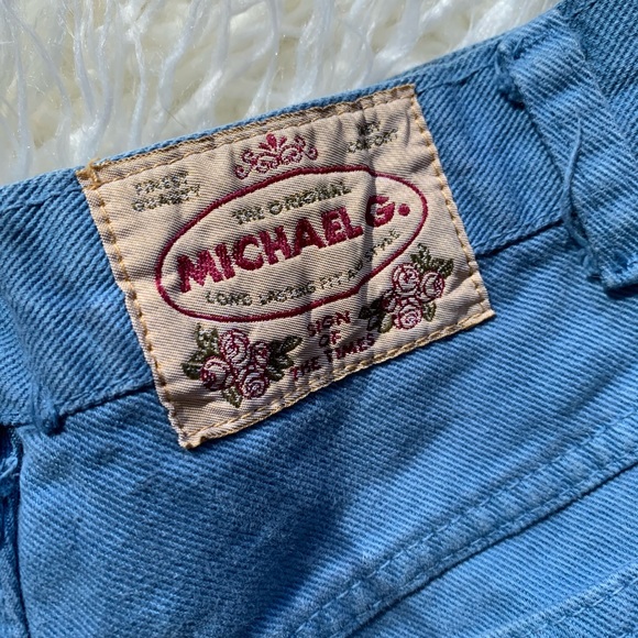 Vintage high waisted eyelet jean shorts - Picture 5 of 5